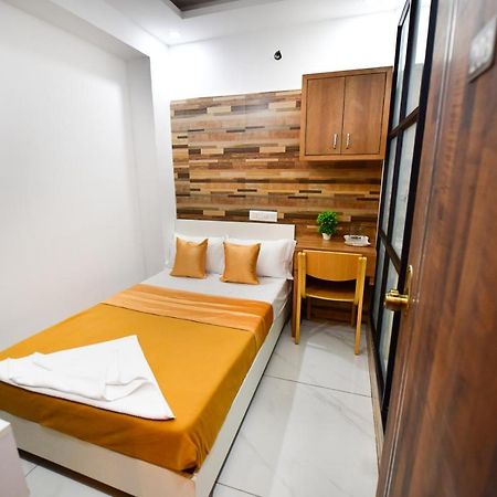 Hotel Surya Lodge 迈索尔 外观 照片