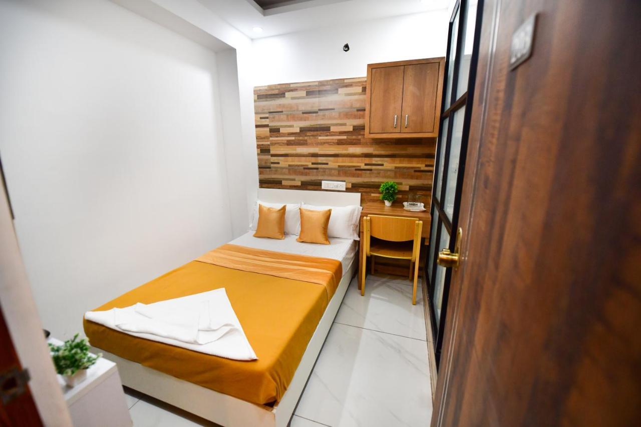 Hotel Surya Lodge 迈索尔 外观 照片