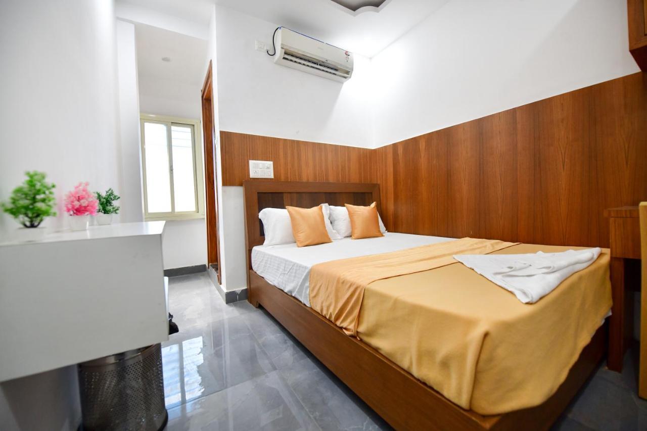 Hotel Surya Lodge 迈索尔 外观 照片