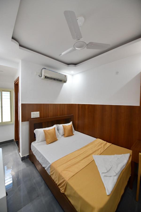 Hotel Surya Lodge 迈索尔 外观 照片