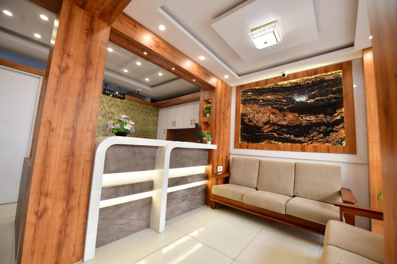 Hotel Surya Lodge 迈索尔 外观 照片